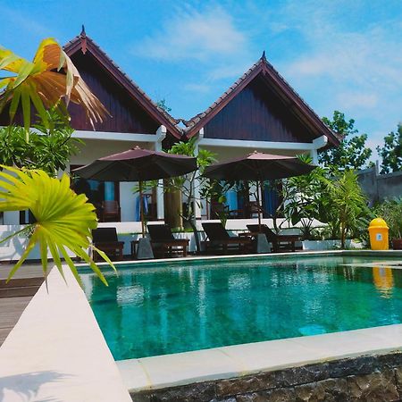 The Local Are Guling Villa Kuta  Bagian luar foto