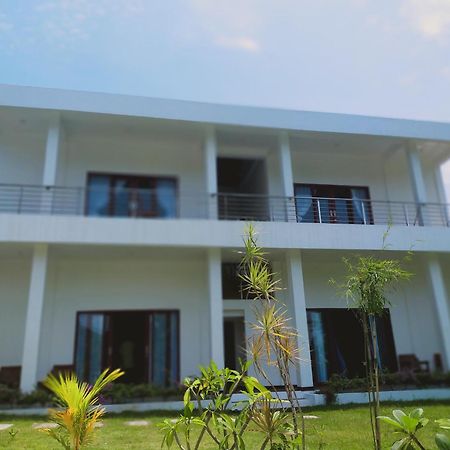 The Local Are Guling Villa Kuta  Bagian luar foto
