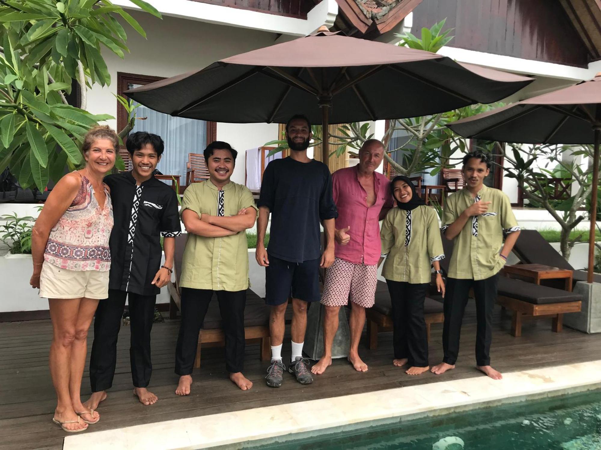 The Local Are Guling Villa Kuta  Bagian luar foto